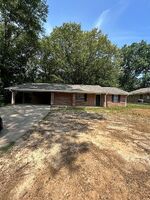 Pre-foreclosure in  LAKEVIEW AVE Mccomb, MS 39648
