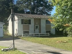  Manor Wood Dr N, Traverse City MI