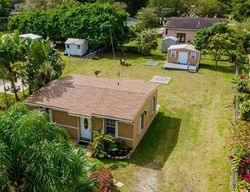 Pre-foreclosure in  SW 62ND CT Miami, FL 33143