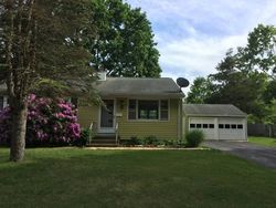 Pre-foreclosure Listing in BLOOD ST OLD LYME, CT 06371