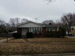 Pre-foreclosure in  S PRINDLE AVE Arlington Heights, IL 60004
