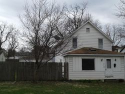 Pre-foreclosure in  E 8TH ST Lockport, IL 60441