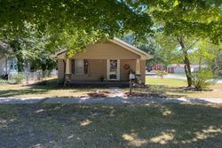 Pre-foreclosure in  CLEVELAND AVE Baxter Springs, KS 66713