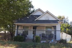 Pre-foreclosure in  N HOOD AVE Wichita, KS 67204