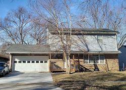 Pre-foreclosure in  DEARBORN BLVD Sioux City, IA 51104