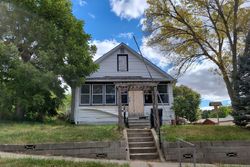 Pre-foreclosure in  RUSTIN ST Sioux City, IA 51105