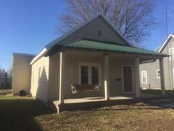 Pre-foreclosure in  N PARK AVE Spencer, IN 47460