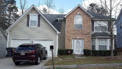 Pre-foreclosure in  LAKEVIEW CT Rex, GA 30273