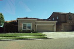 Pre-foreclosure in  W DOVEWOOD LN Fresno, CA 93723