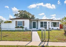 Pre-foreclosure in  E DANA DR Deltona, FL 32738