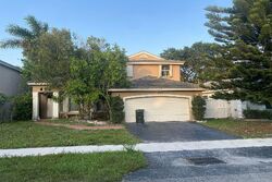 Pre-foreclosure in  NW 55TH TER Pompano Beach, FL 33073