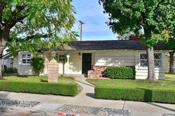 Pre-foreclosure Listing in N DOVER RD COVINA, CA 91722