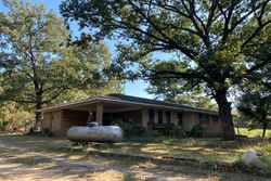 Pre-foreclosure in  OAK BOWER RD Mulberry, AR 72947