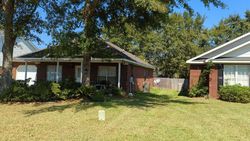 Pre-foreclosure in  FRANKFORT DR Dothan, AL 36305