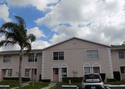 Pre-foreclosure in  FOXTAIL DR APT E West Palm Beach, FL 33415