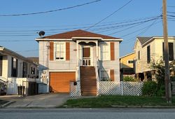 Pre-foreclosure in  40TH ST Galveston, TX 77550