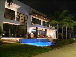 Pre-foreclosure in  NE 40TH CT Fort Lauderdale, FL 33308