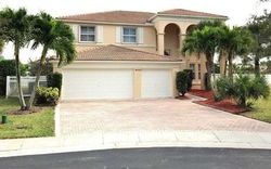 Pre-foreclosure in  SW 49TH CT Hollywood, FL 33027