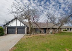 Pre-foreclosure in  MARY LEE LN Edmond, OK 73034