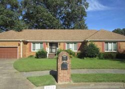 Pre-foreclosure in  SHARON CIR Norfolk, VA 23518