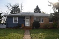 Pre-foreclosure in  MUNDY AVE Spotswood, NJ 08884