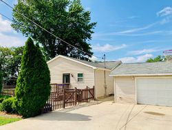 Pre-foreclosure in  LAKEVIEW RD Richmond, IL 60071