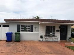 Pre-foreclosure in  SW 13TH ST Miami, FL 33145