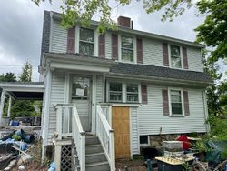 Pre-foreclosure in  BEAVER ST Waltham, MA 02453