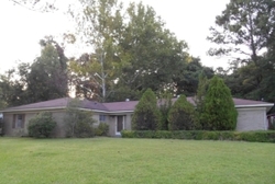 Pre-foreclosure in  WARREN ST Vicksburg, MS 39180