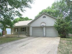 Pre-foreclosure in  SW LIDO DR Lees Summit, MO 64082