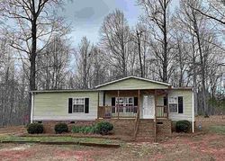 Pre-foreclosure in  S HILLS DR Wellford, SC 29385