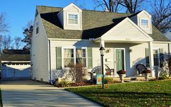 Pre-foreclosure in  MIDDLEBURY LN Toledo, OH 43612