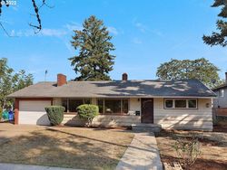 Pre-foreclosure in  N FOWLER AVE Portland, OR 97217