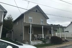 Pre-foreclosure Listing in OLYPHANT CT OLYPHANT, PA 18447