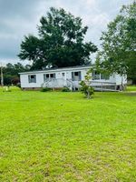 Pre-foreclosure in  PINE RIDGE RD Manning, SC 29102