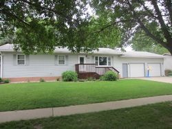 Pre-foreclosure in  MAPLE DR Huron, SD 57350