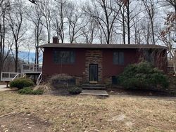 Pre-foreclosure in  KNOX AVE Reisterstown, MD 21136