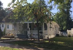 Pre-foreclosure Listing in W THOMAS ST ROXANA, IL 62084