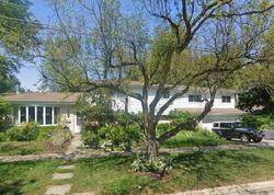 Pre-foreclosure in  RICHFIELD AVE Highland Park, IL 60035