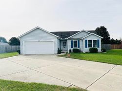 Pre-foreclosure Listing in PINE TRACE CT NORTH LIBERTY, IN 46554
