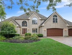 Pre-foreclosure in  SABLE OAKS DR Naperville, IL 60564