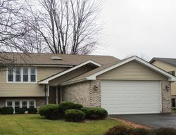 Pre-foreclosure in  W DEERVALLEY DR Homer Glen, IL 60491