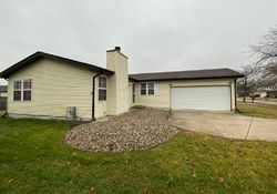 Pre-foreclosure in  WHITE OAKS RD Matteson, IL 60443