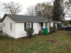 Pre-foreclosure in  MEDLOCK AVE Austell, GA 30106