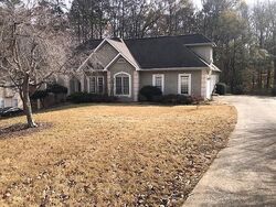 Pre-foreclosure in  COBBLESTONE CV Sharpsburg, GA 30277