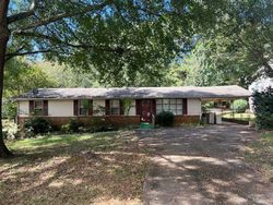 Pre-foreclosure in  MARTIN LUTHER KING JR DR Jefferson, GA 30549
