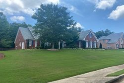 Pre-foreclosure in  BROMBLEY DR SE Conyers, GA 30013