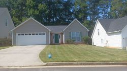 Pre-foreclosure in  HARBOUR TOWN PKWY Fayetteville, GA 30215