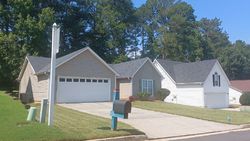 Pre-foreclosure in  HARBOUR TOWN PKWY Fayetteville, GA 30215