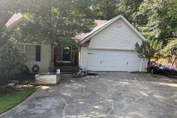 Pre-foreclosure in  HUNT CLUB DR Flowery Branch, GA 30542